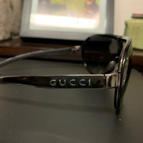 Gucci women’s sunglasses - Picture 3 of 7